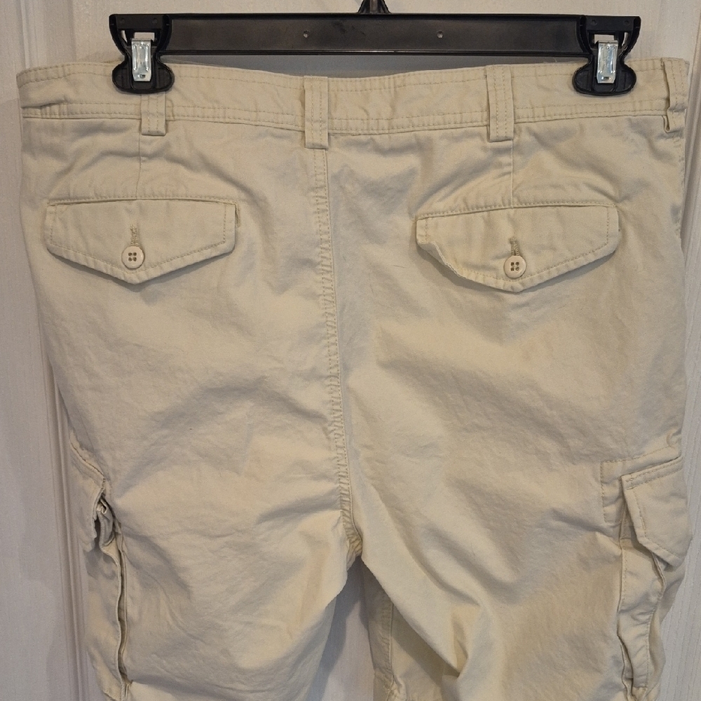 Men's Daniel Cremieux Cream Cargo Shorts Size 36 - Picture 5 of 9